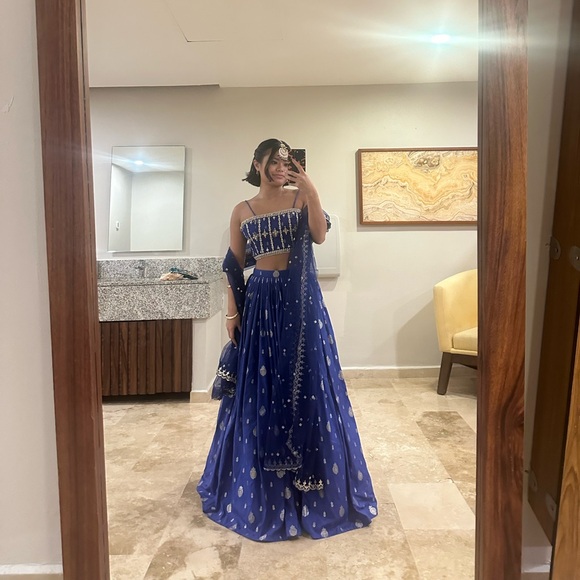 Lashkaraa Royal Blue Embroidered Brocade Lehenga - Picture 5 of 6